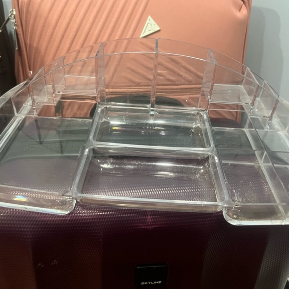 Makeup organizer - Picture 2 of 2